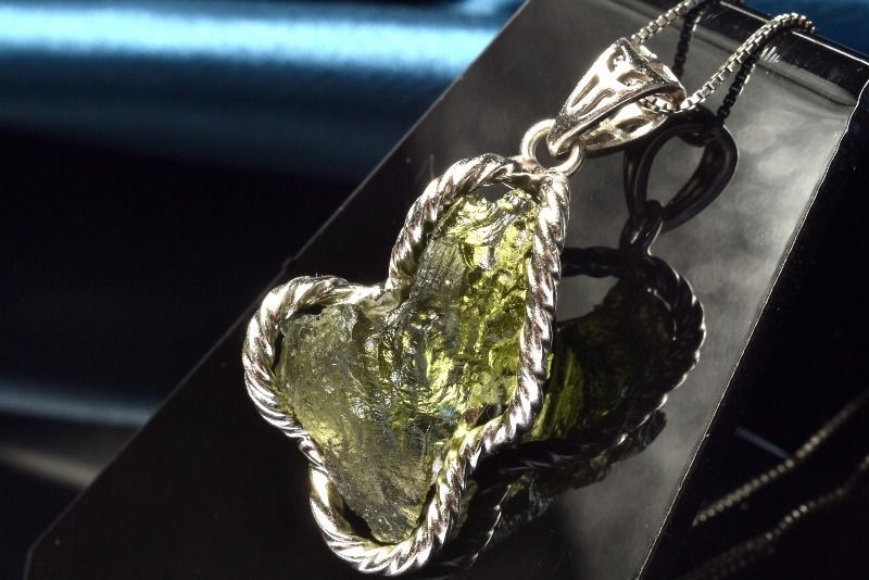 たま。モルダバイト出品中様 リクエスト 3点 まとめ商品 1点物】AAA☆入手困難 シルバー925 モルダバイト 19x15mm 原石