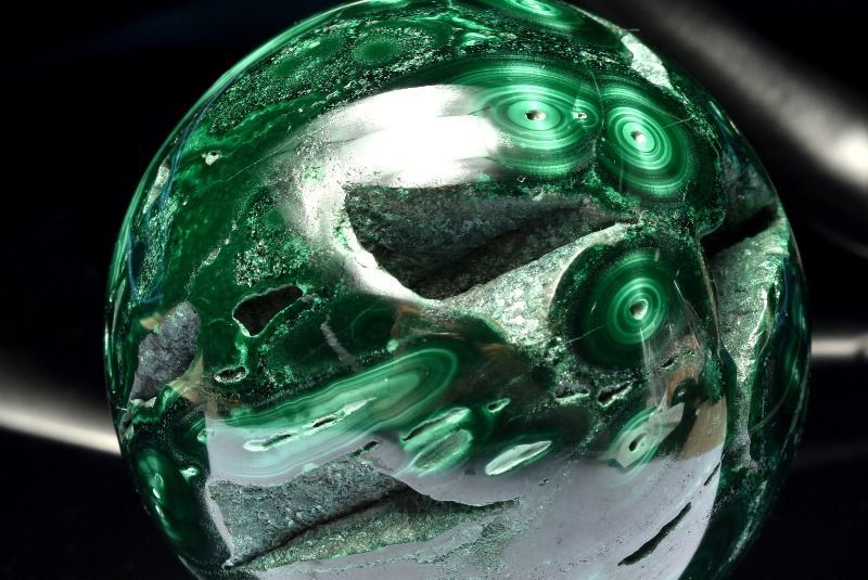 1点物】高発色◇魔除け マラカイト(孔雀石) 53mm 丸玉(台座付き