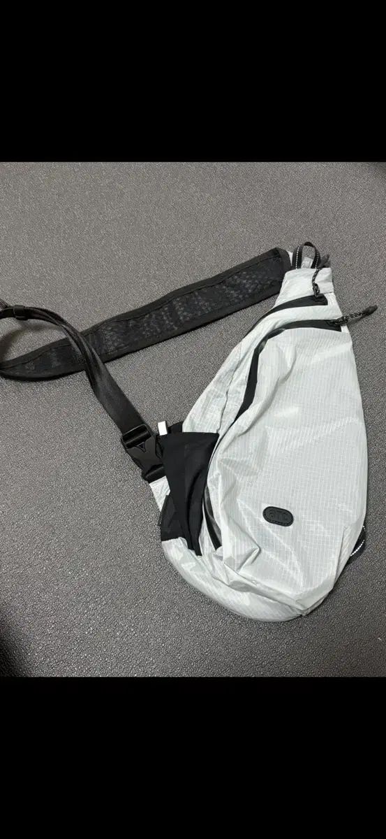 ARウルトラライト ボタ スリングバック スカイ