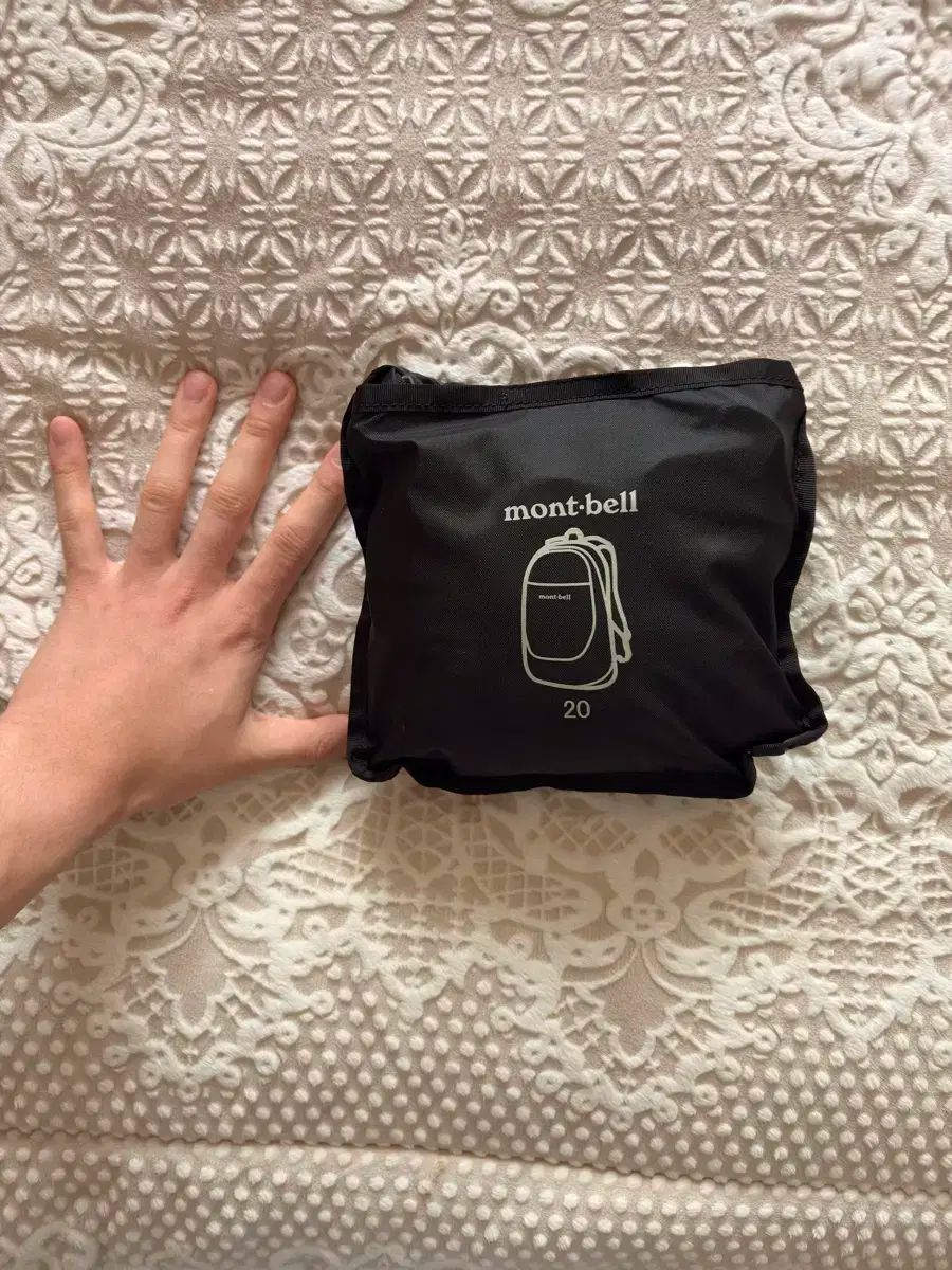  モンベル バックパック ブラック ポケッタブル デイパック 20 L その他 アウトドアウェア小物