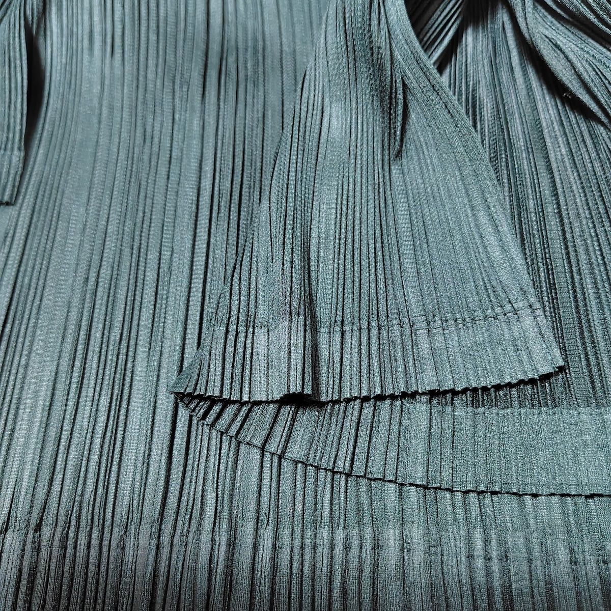 PLEATS PLEASE(プリーツプリーズ) カーディガン サイズ3 L レディース