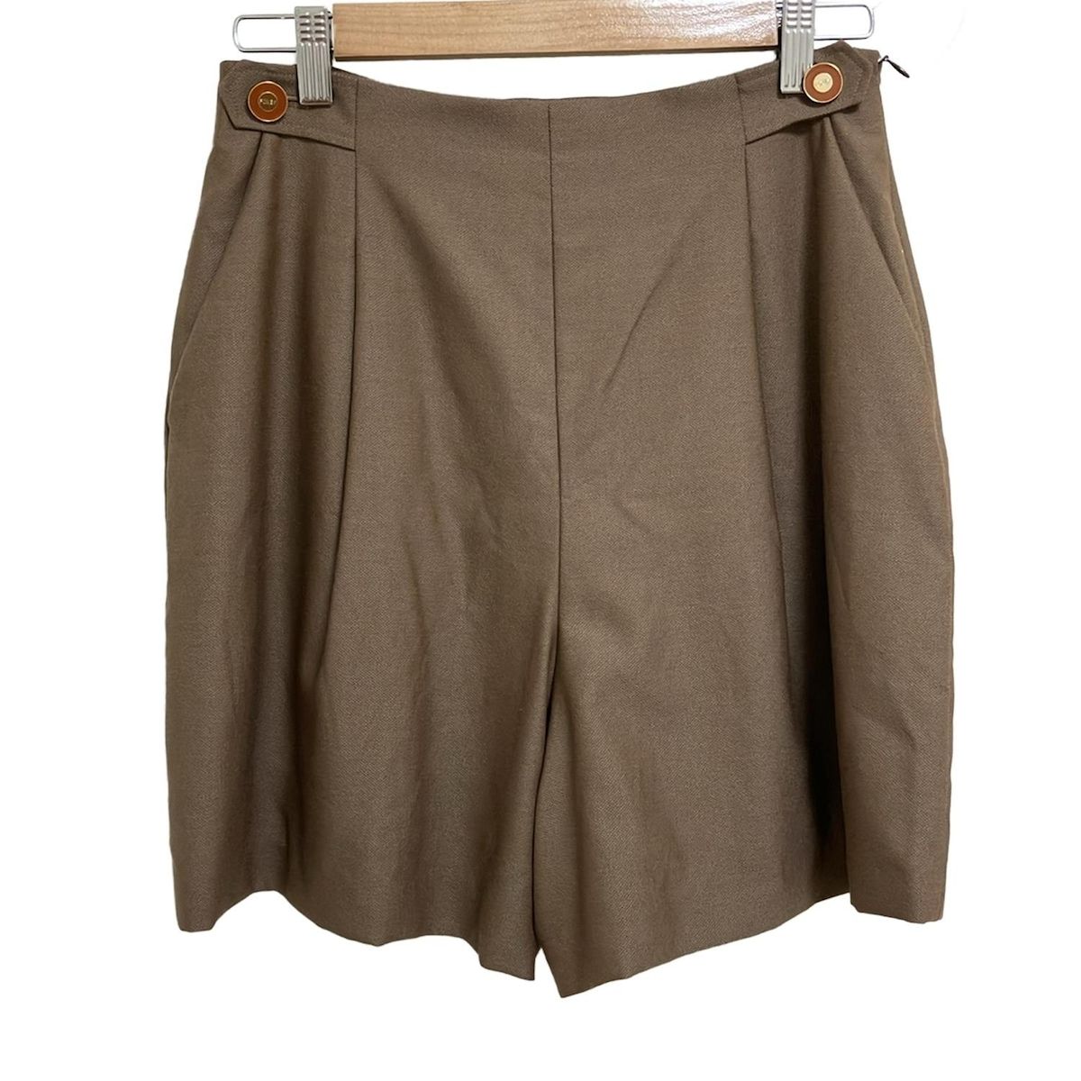 極美品！FOXEYショートパンツ　40 Rene foxey フォクシー FOXEY(フォクシー) ショートパンツ サイズ40 M レディース - 40149