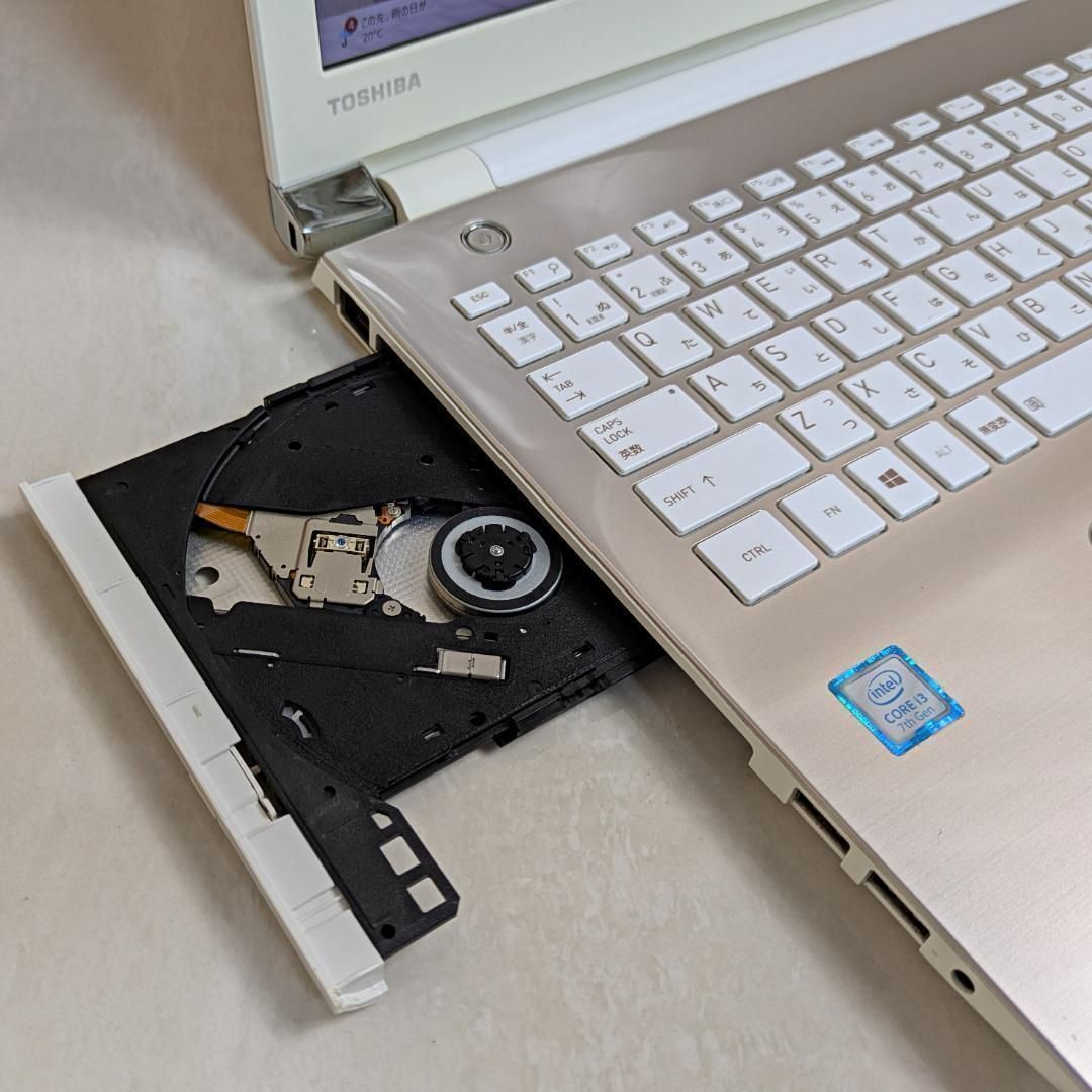 オフィス付☆SSD/i3/メモリ8☆初心者OK！Win11ノートパソコン☆T22