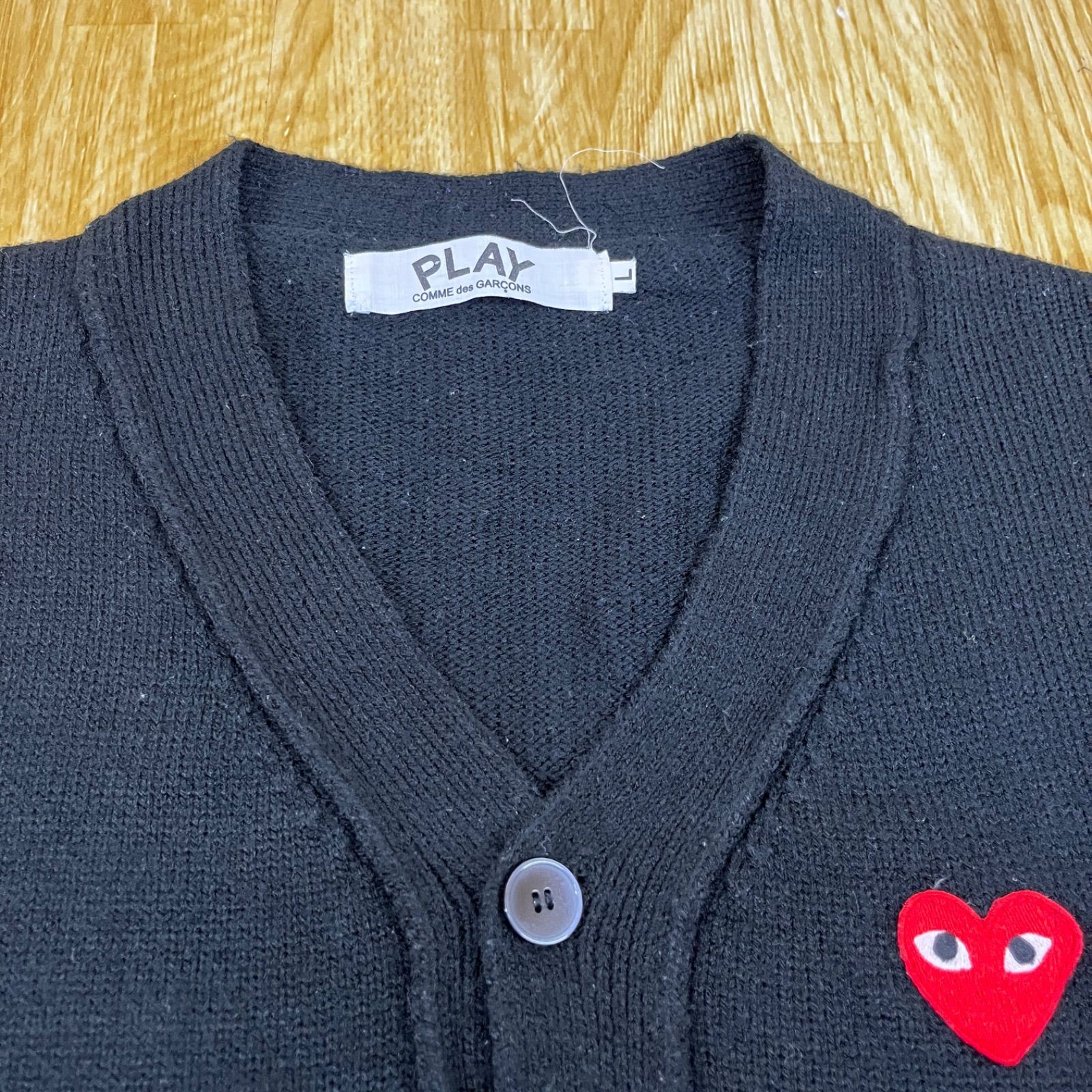 プレイコムデギャルソン 短丈ニットカーディガン ハートパッチ