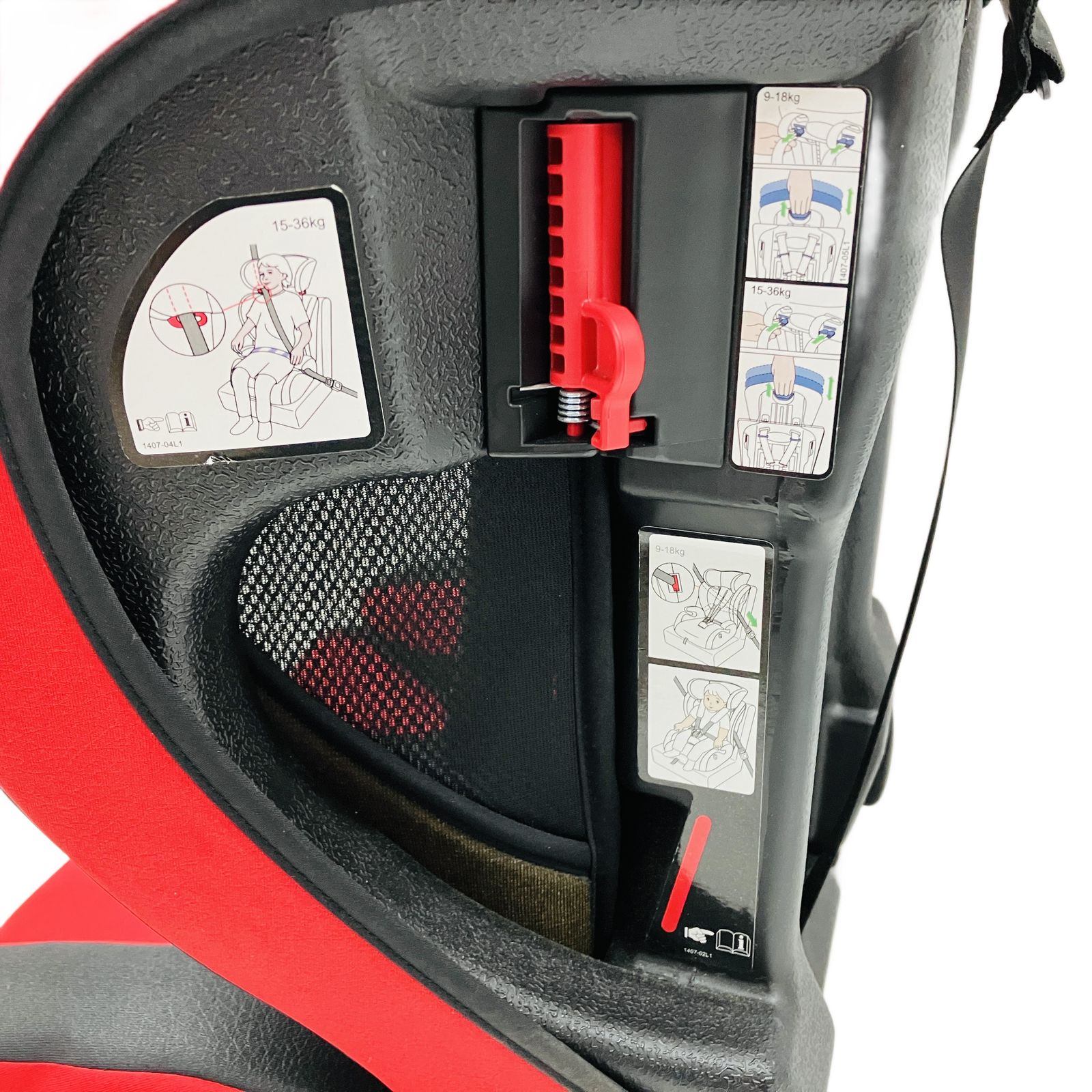 チャイルドシート 赤×黒