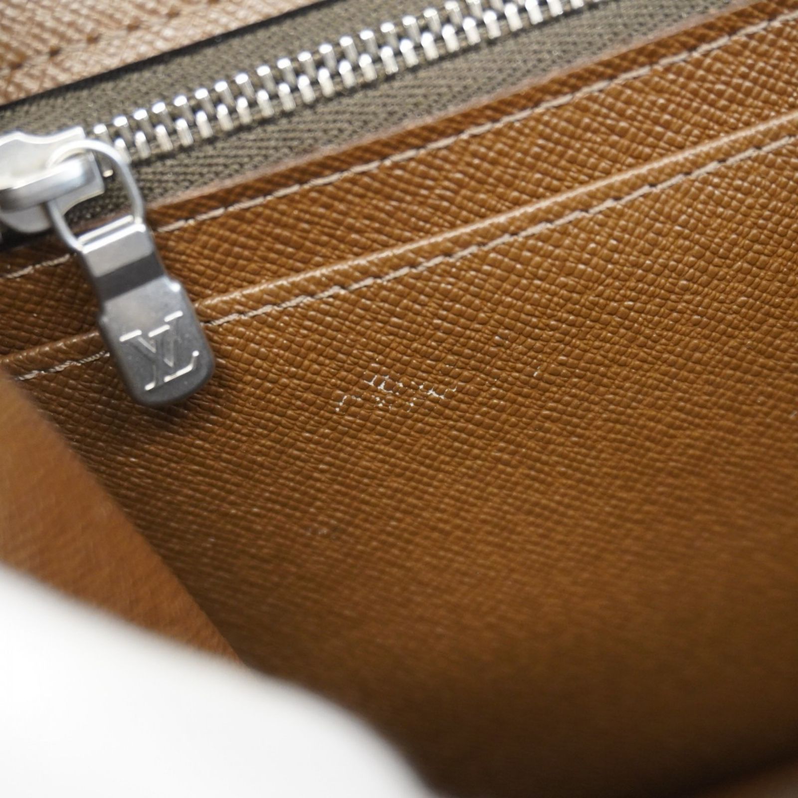 クラッチバッグ