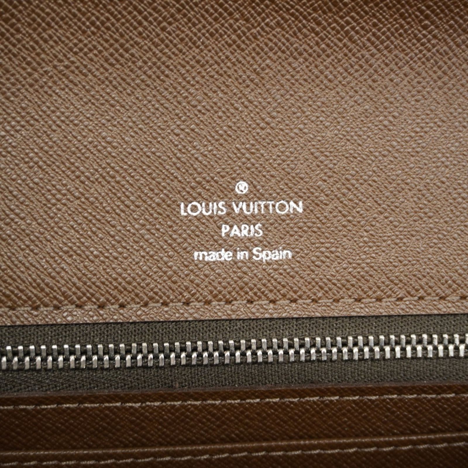 クラッチバッグ