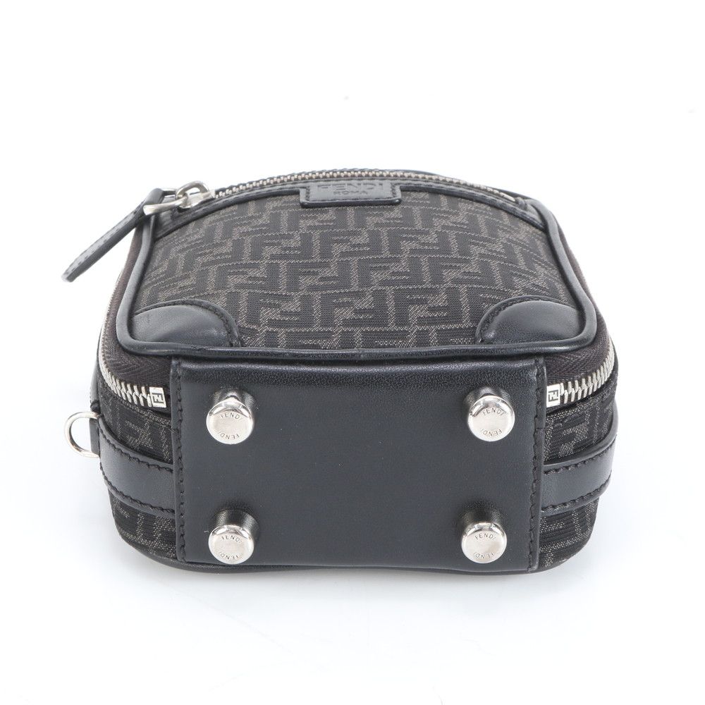 美品 フェンディ ナイロン ハンドバッグ ズッキーノ FF ファスナー 黒 極美品 フェンディ ズッキーノ 7VA542 レザー ハンド バッグ トート