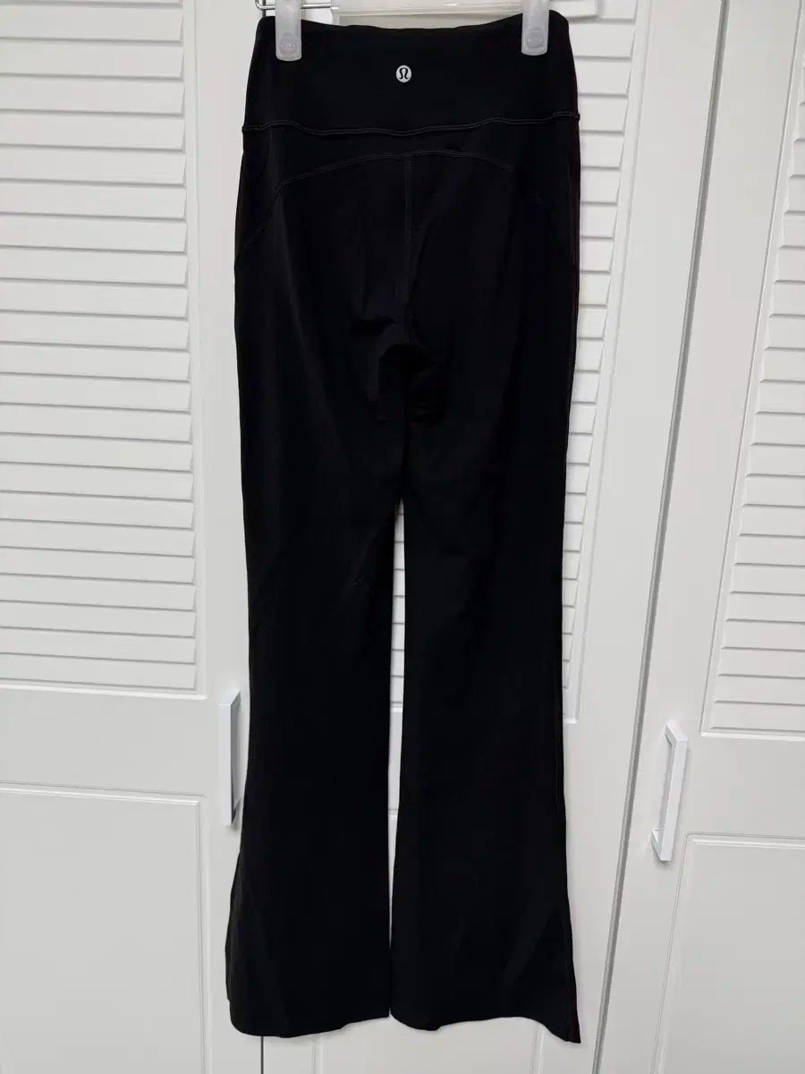 ルルレモン ブーツカット レギンス