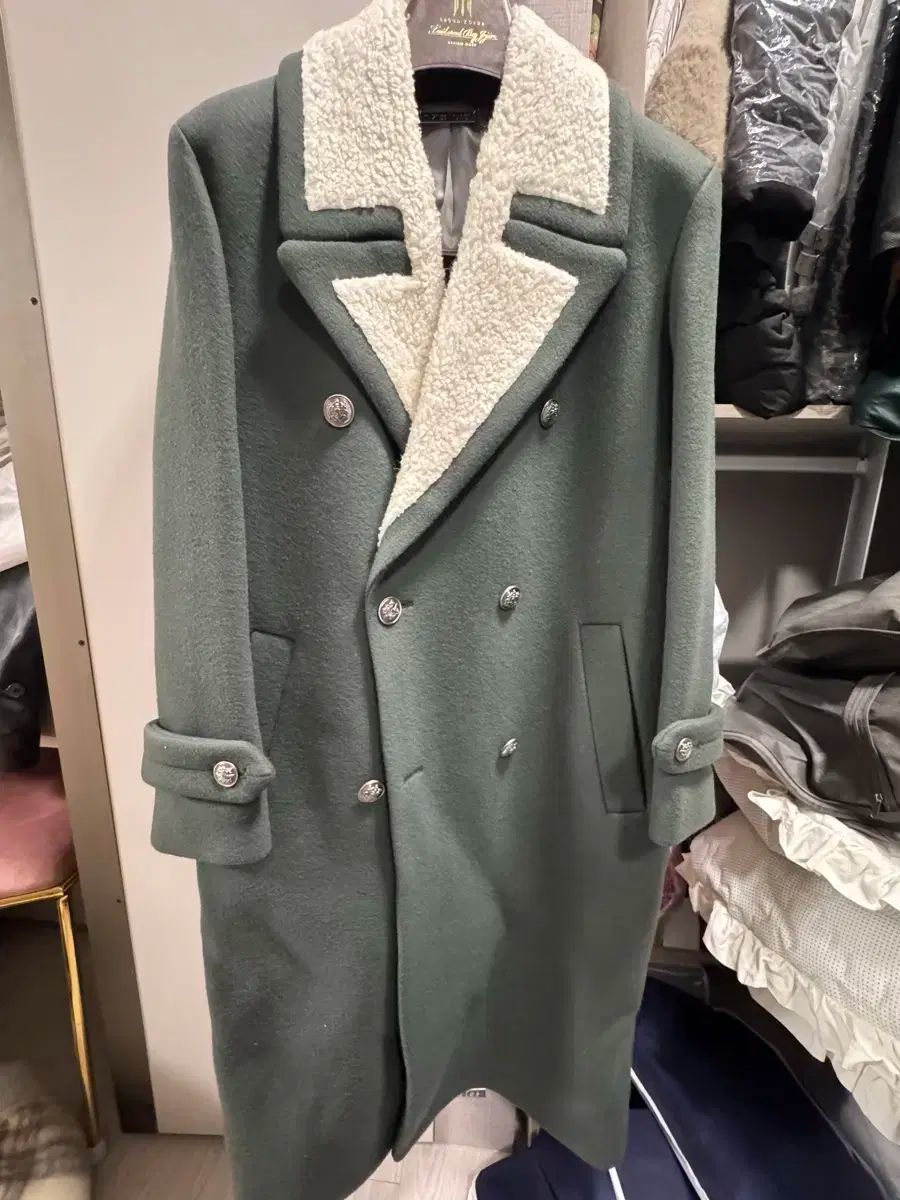 板戸　ドア　室内用　１７０．５×７２×厚さ３センチ  右から手前に開く 板戸 ドア 室内用 170．5×72×厚さ3センチ 右から手前に開く