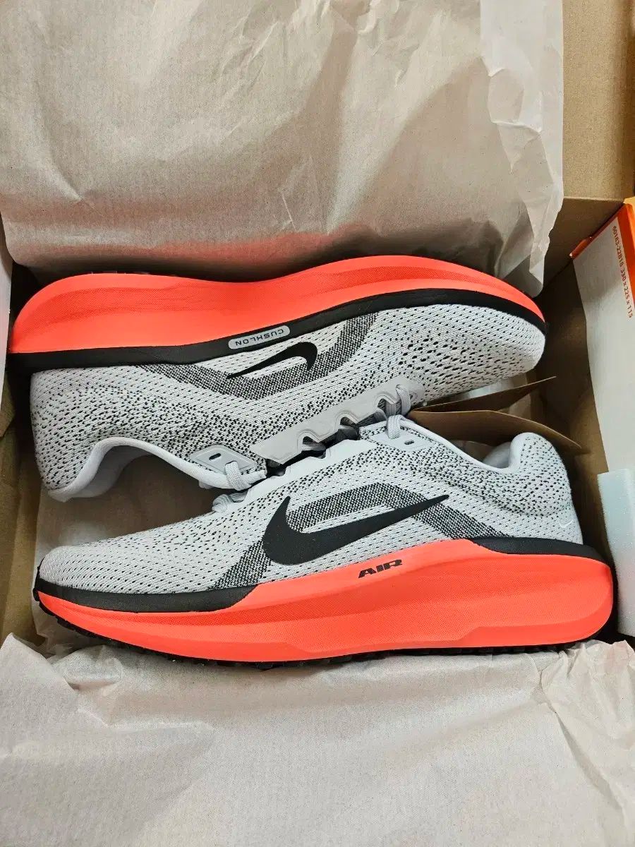 ナイキ ウィンフロー11 ランニングシューズ み