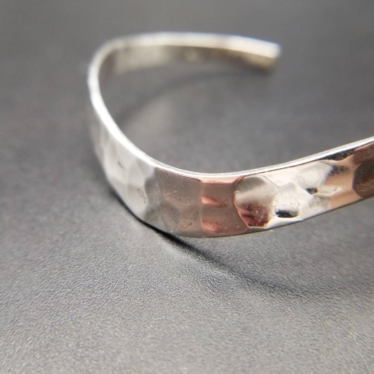 ウェーブ ハンマー打ち 槌目 925 シルバー ヴィンテージ カフ