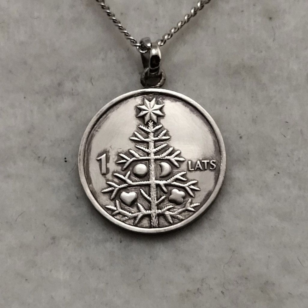 クリスマスツリー ラトビアのコインネックレス 着けっ放しOK