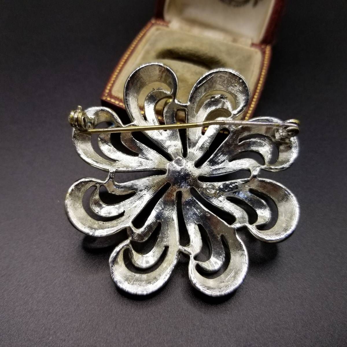 1940年代 Coro ブルー エナメル 植物 モチーフ リース ヴィンテージ