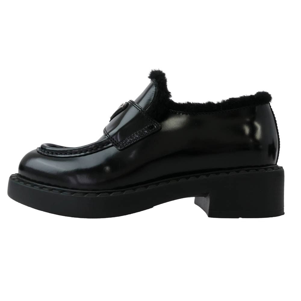 PRADA プラダ 8830 ブレッシュドレザー 三角プレート チョコレート