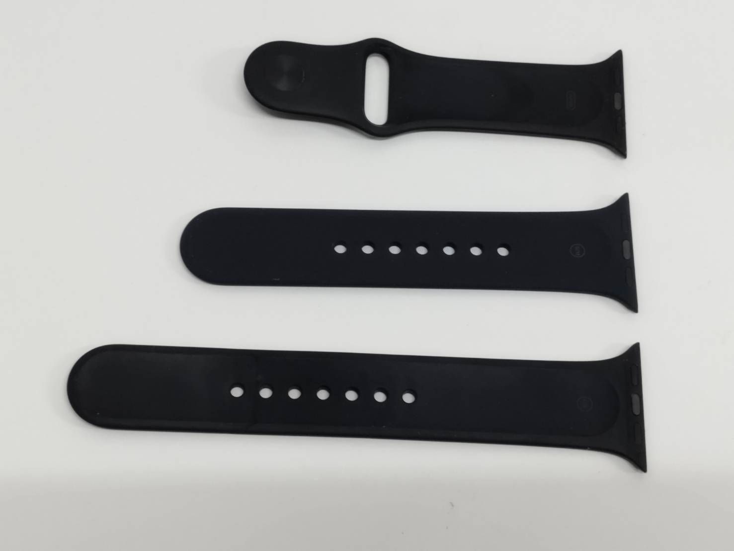 Apple Watch SE 第1世代 GPS 40 mm A 2351 スペースグレー MYDP 2 J 3