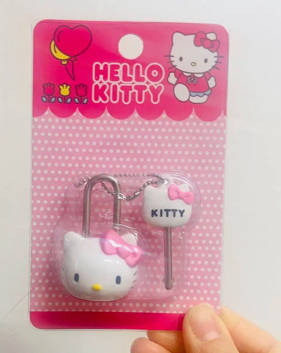 ハローキティ 南京錠 & 鍵 セット - メルカリ
