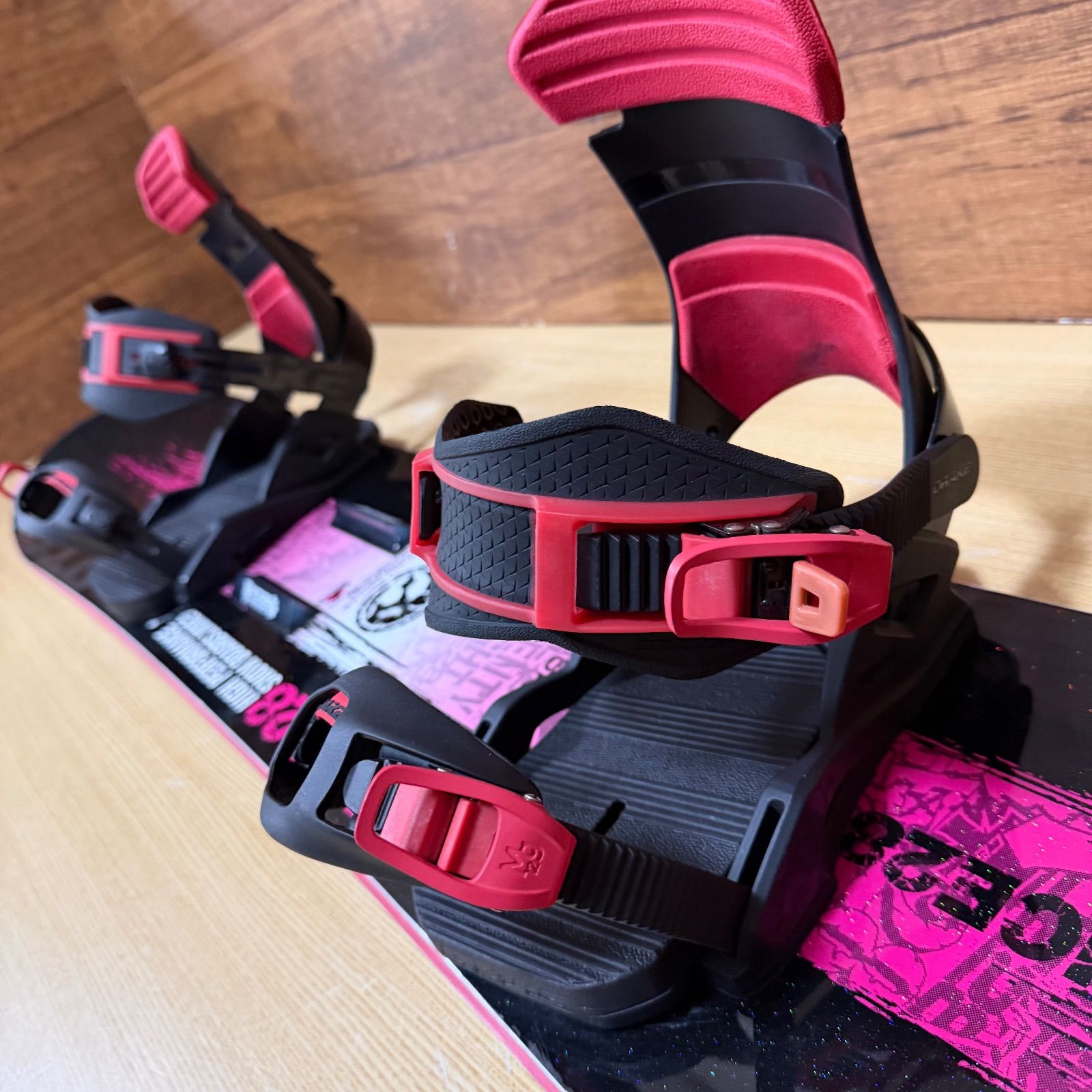 RICE28 オガサカ製 DRAKE レディース　スノーボード　2点138cm RICE28 ライス28 オガサカ製 DRAKE ドレイク レディーススノーボード