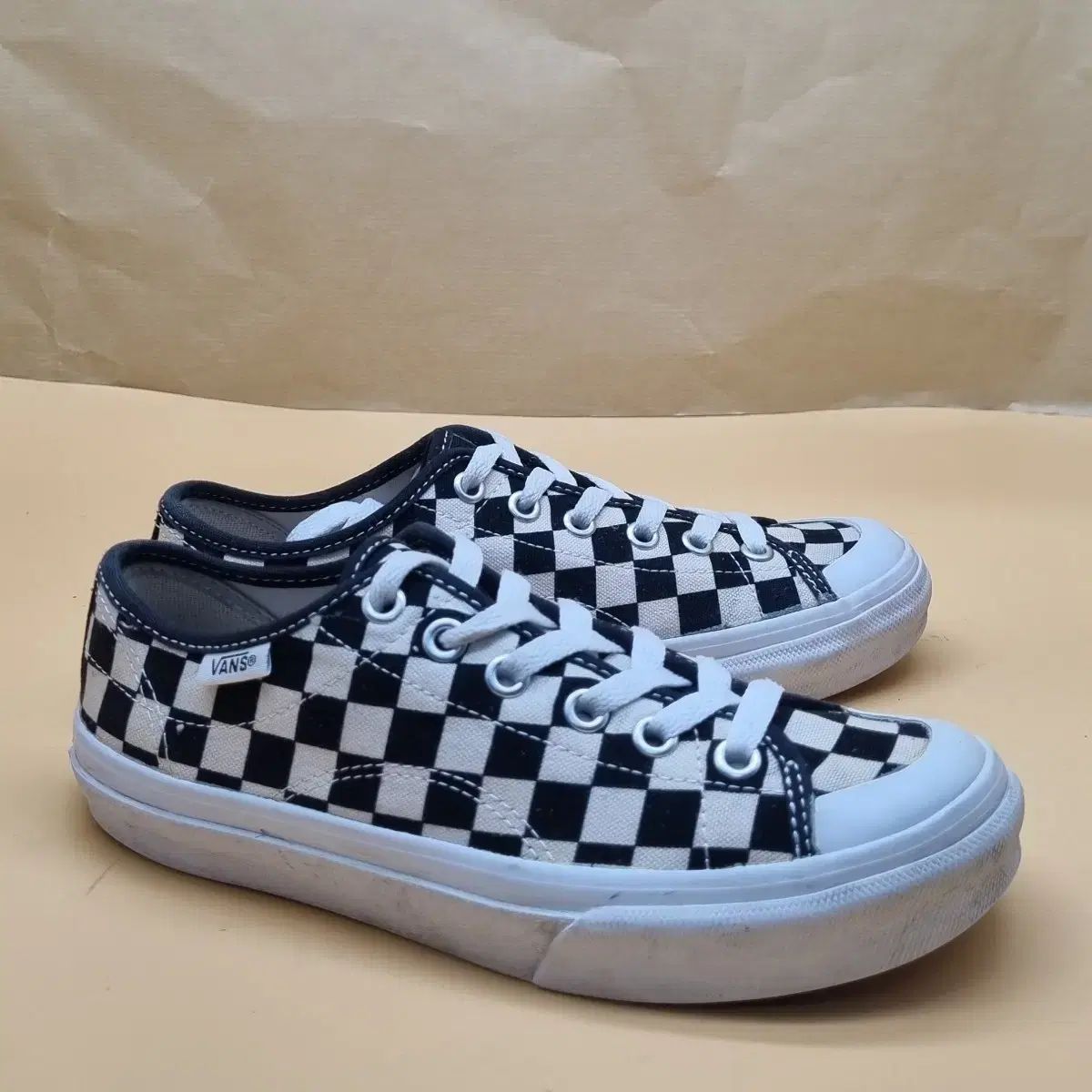 大人気，定番人気 VANS シティセブン CHECK レディーススニーカー 230 スニーカー
