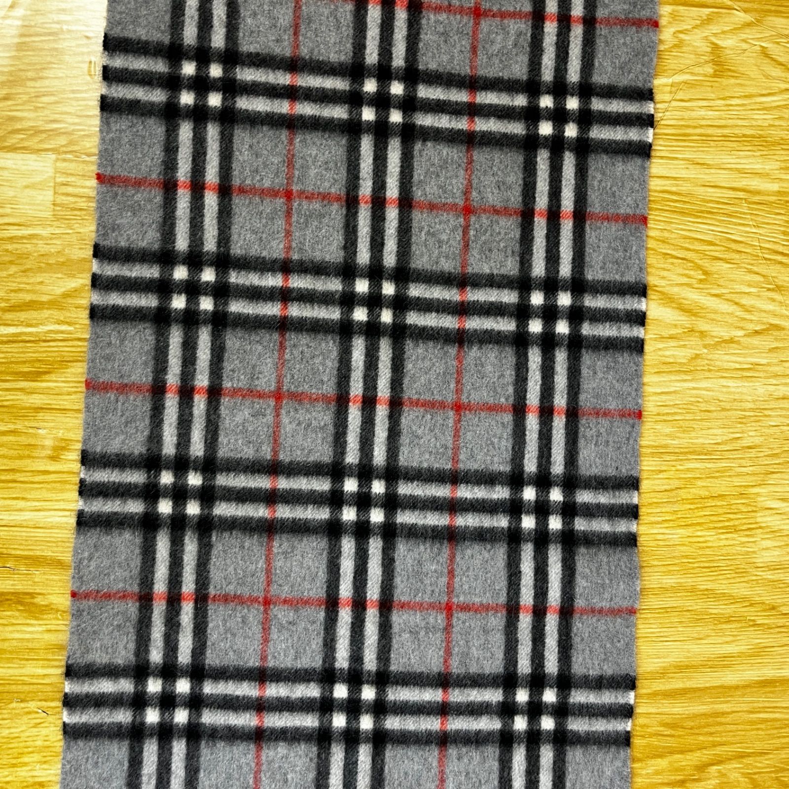 バーバリー カシミヤノバチェックマフラー (グレー/136cm) - メルカリ