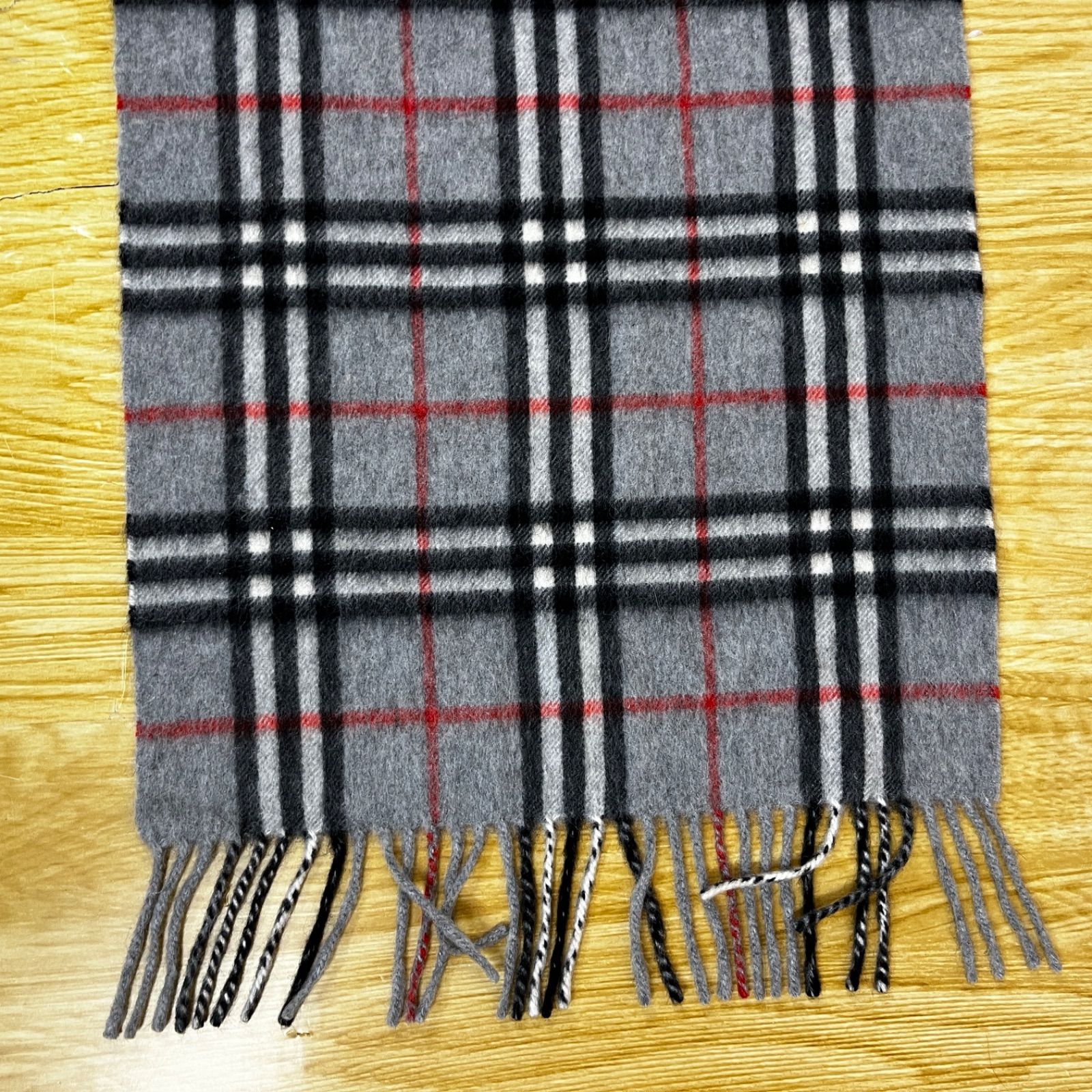 バーバリー カシミヤノバチェックマフラー (グレー/136cm) - メルカリ