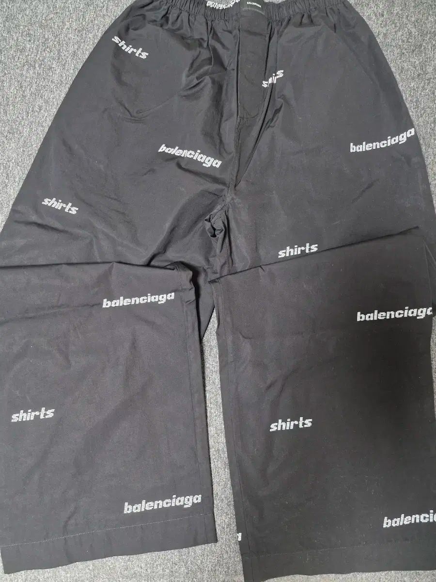 バレンシアガ ロゴ パジャマ サイズ44