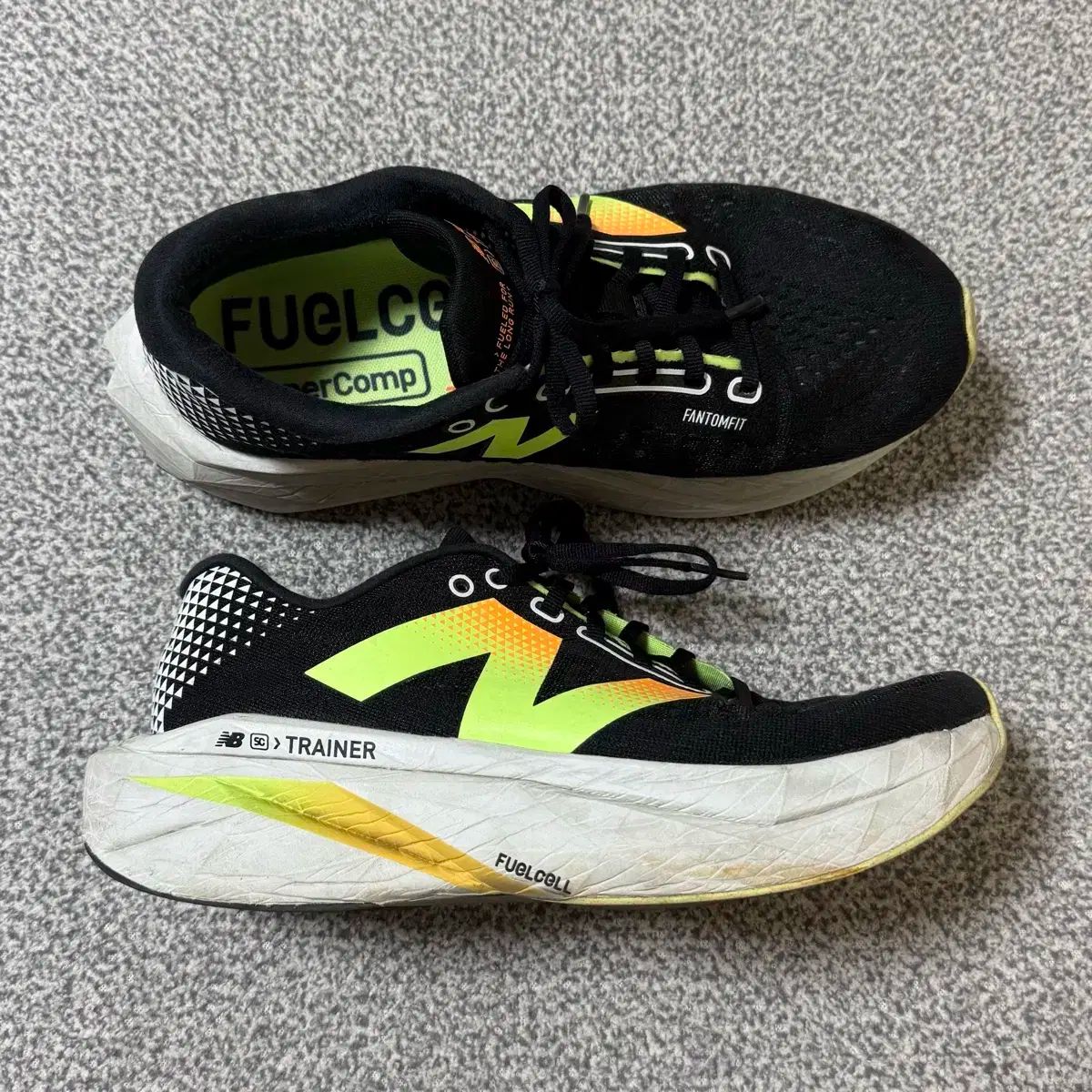 26万円 ニューバランス フューエルセル SUPER コンプ トレーナー 260