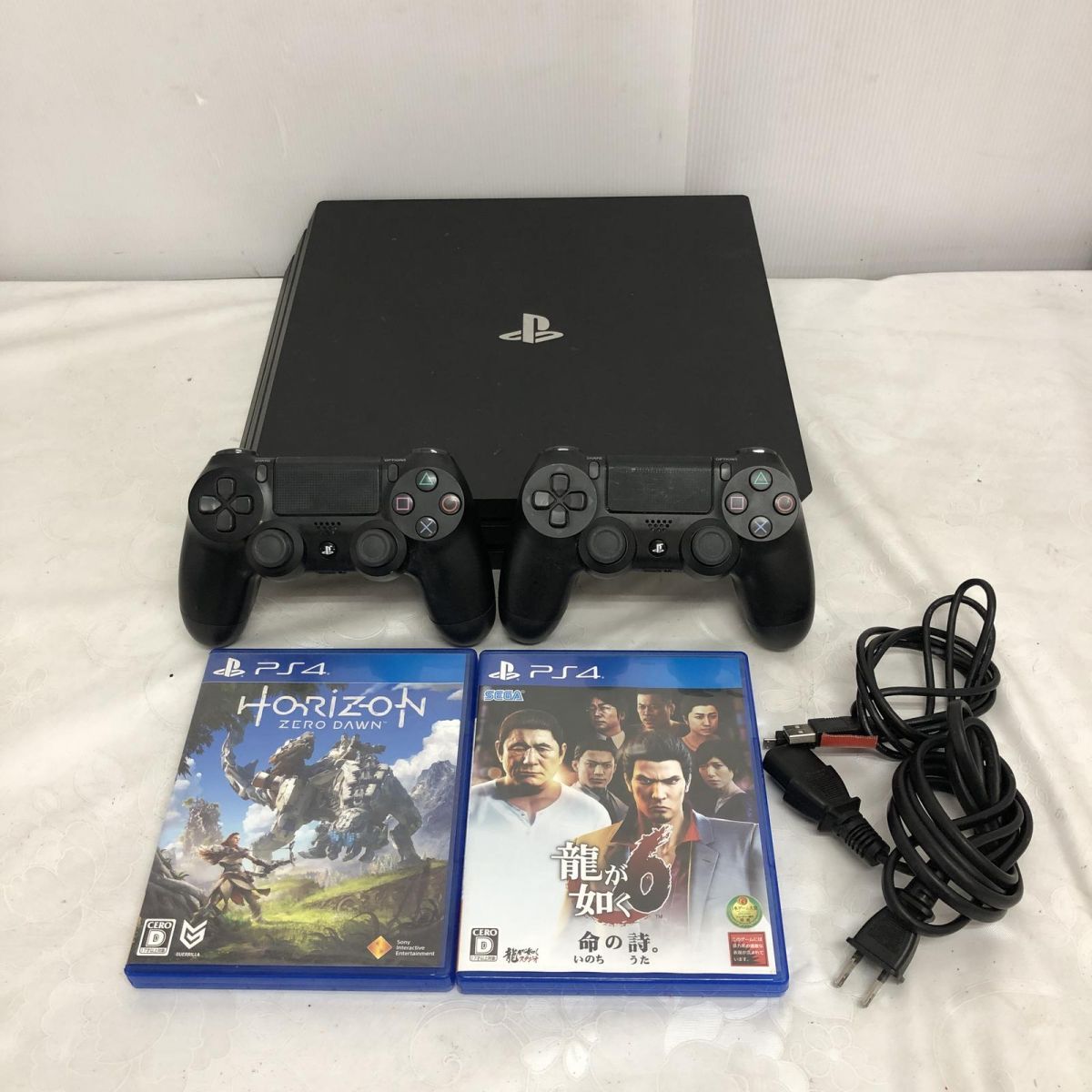 ゲーム機 SONY ソニー PlayStation 4 本体 1 TB CUH 7000 B コントローラー ゲームソフト付 大