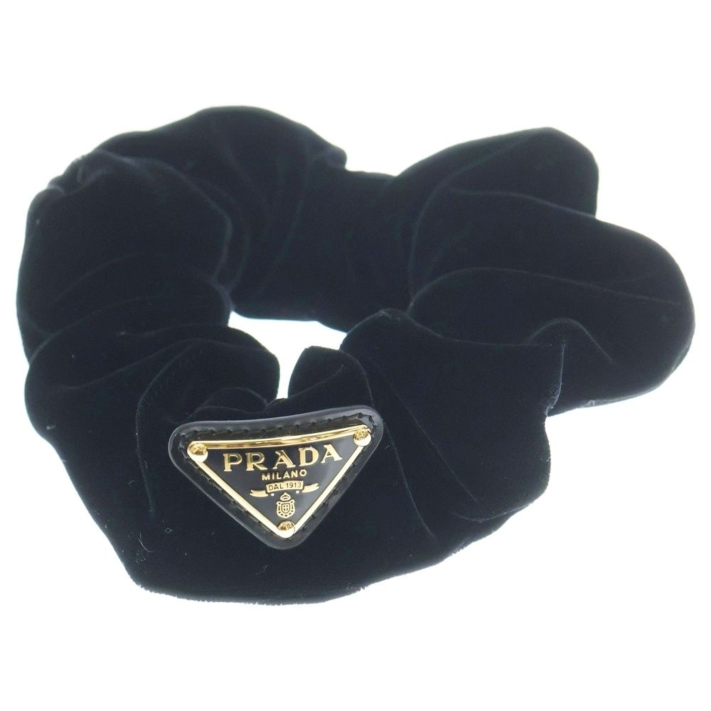 PRADA (プラダ) シュシュ トライアングルロゴ ブラック×ゴールド