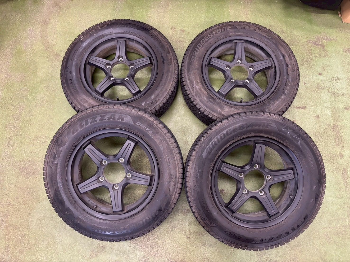 257-216-07 バリ溝 美品 ジムニー スタッドレス タイヤホイール 4本