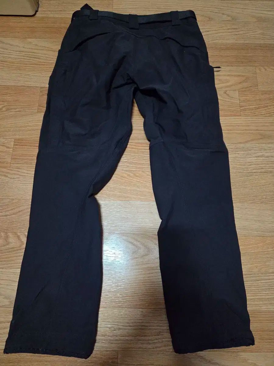 クレッタルムーセン GERE 30 M SHORT