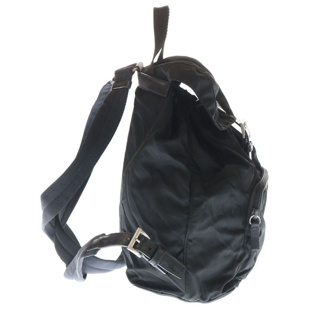 PRADA (プラダ) トライアングルロゴ 三角プレート テスート ナイロン