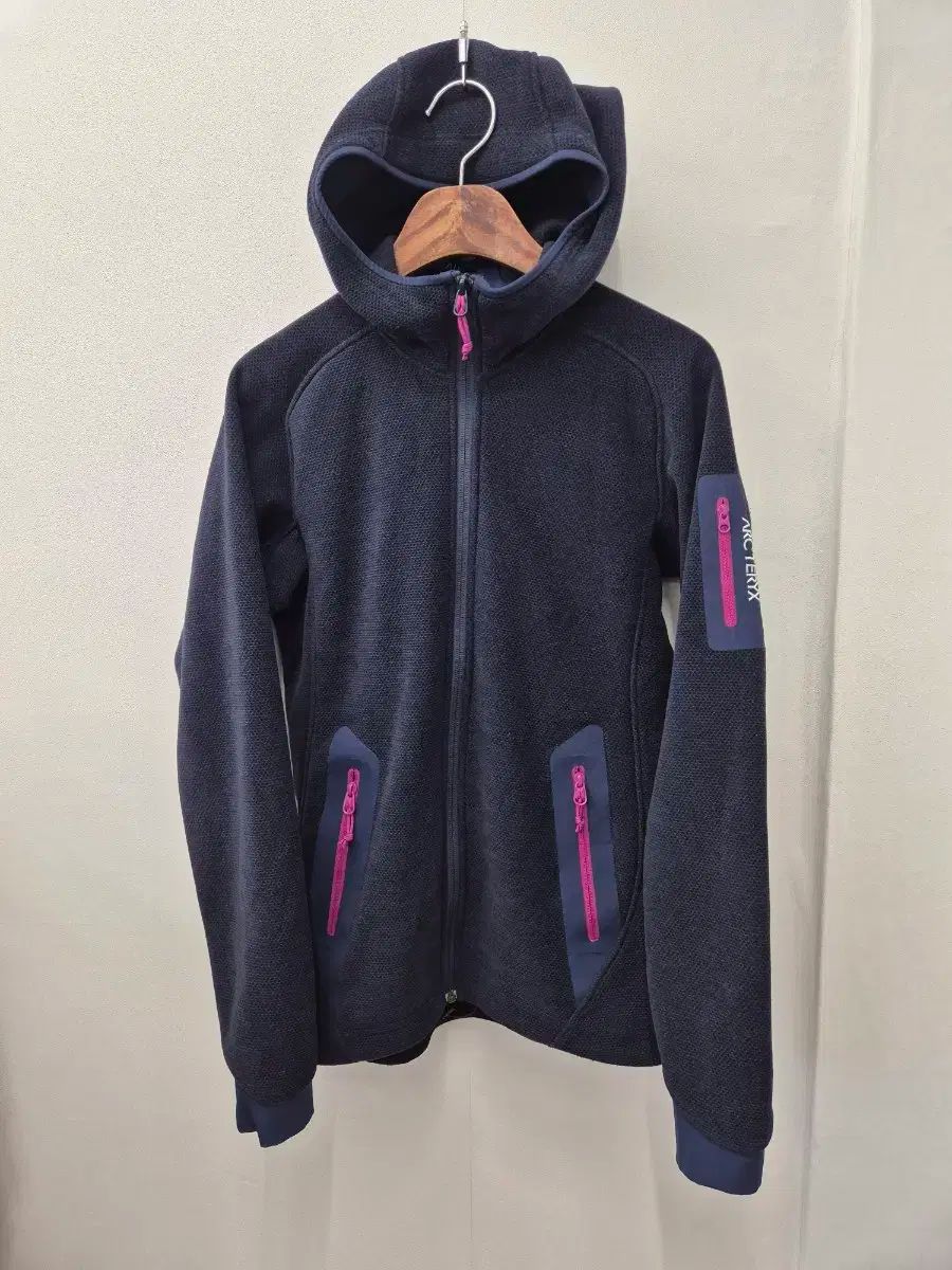 アークテリクス フリース ジャケットです サイズ レディース S