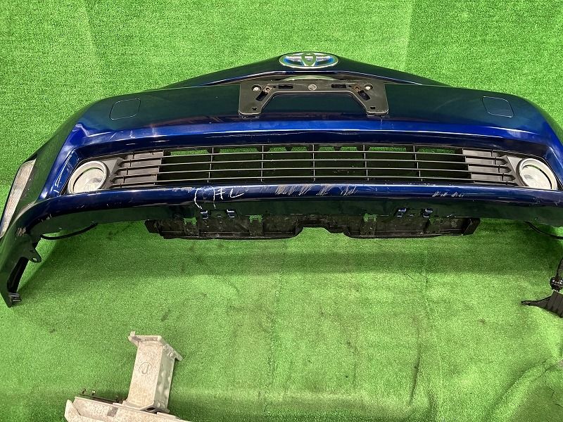 プリウスα ZVW40W フロントバンパー S 7人 52119-47240-J0 8T5 - メルカリ