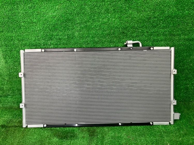 NV350キャラバン CW8E26 コンデンサー 92110-3XA0A - メルカリ