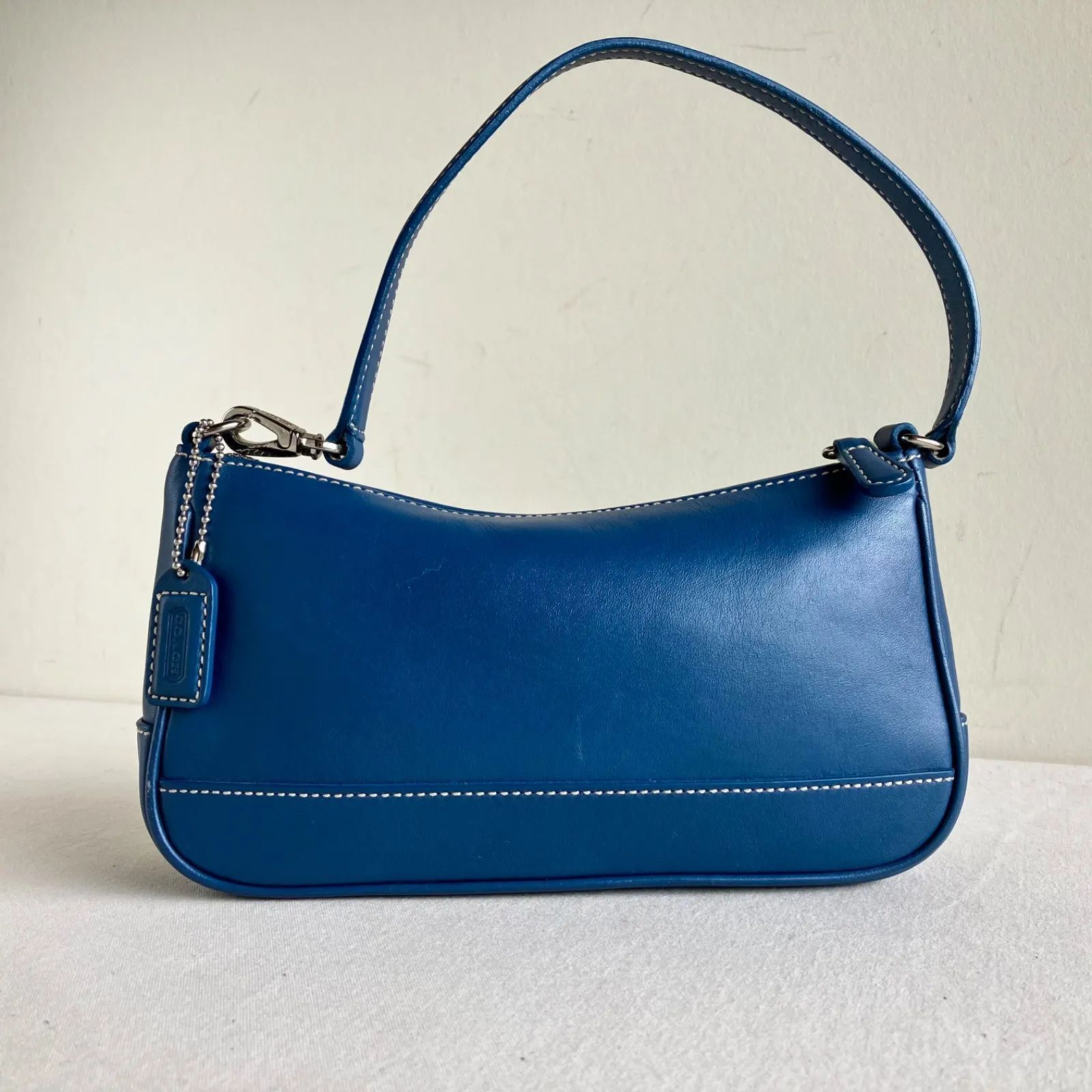 Vintage y2k Coach Hamptons Demi Baguette Shoulder Bag Blue Leather