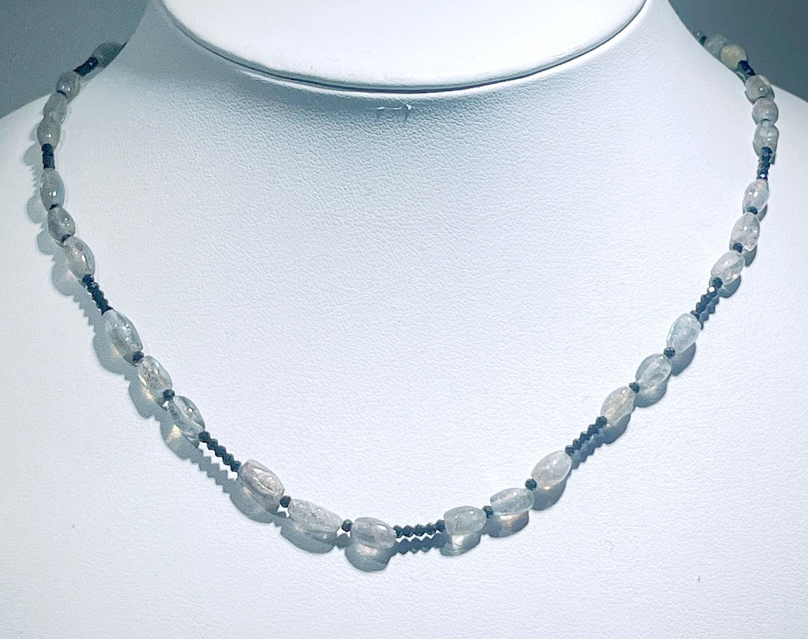 ラブラブライトブラックスピネルネックレスNO25-2405 - メルカリ