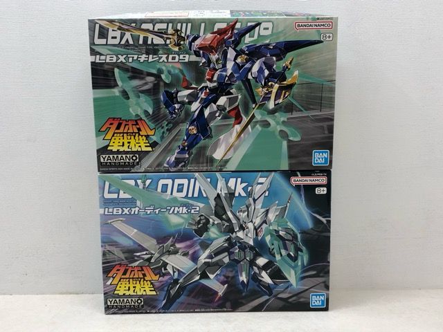 未組立☆ダンボール戦機 LBX アキレスD9 & オ-ディ-ンMK-2 プラモデル