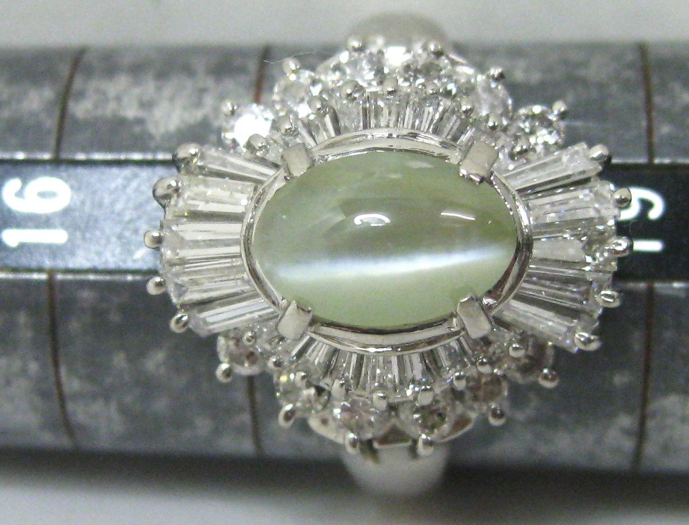 極美品Pt900プラチナリング キャッツアイ3.56ctダイヤ2.08ct#18 - メルカリ