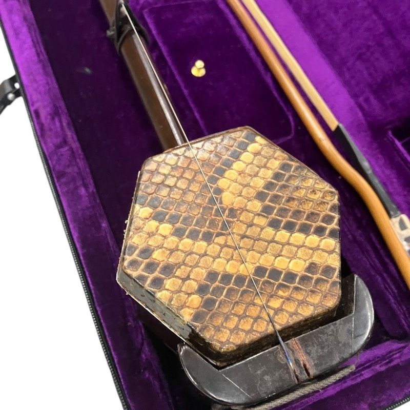 送料無料】 メーカー不明 ニコ 二胡 中国楽器 ケース付 弦楽器 - メルカリ