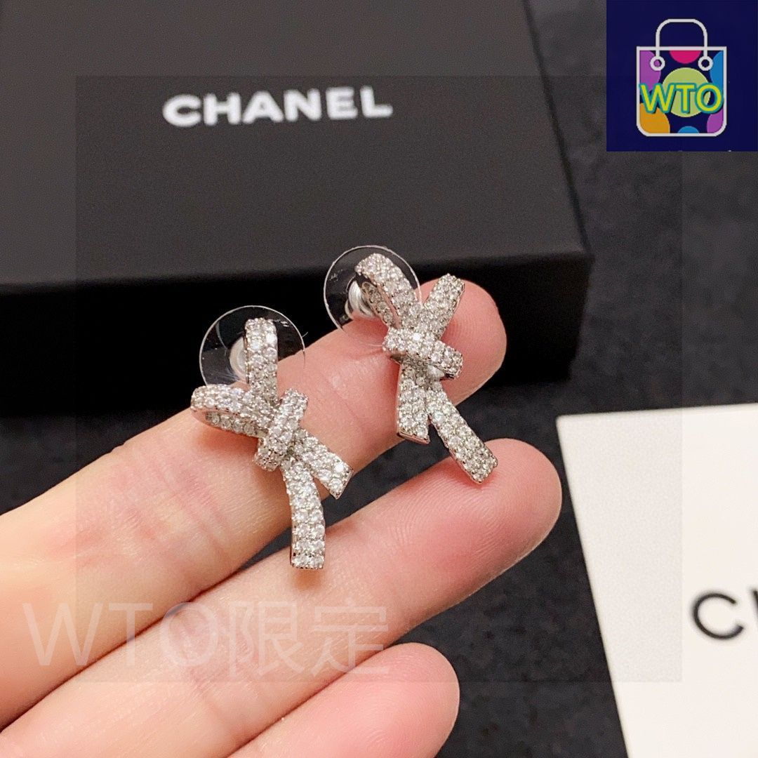 今日特価】2024 年ニューアイテム Chanel ダイヤボウチャイン ピアス