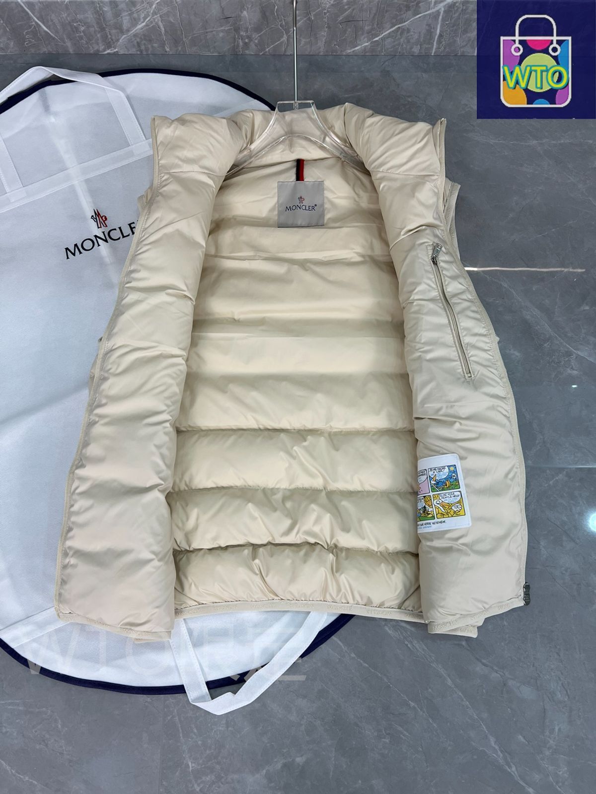 MONCLERモンクレール ベージュ 袖なしダウンベスト｜本日限定特価