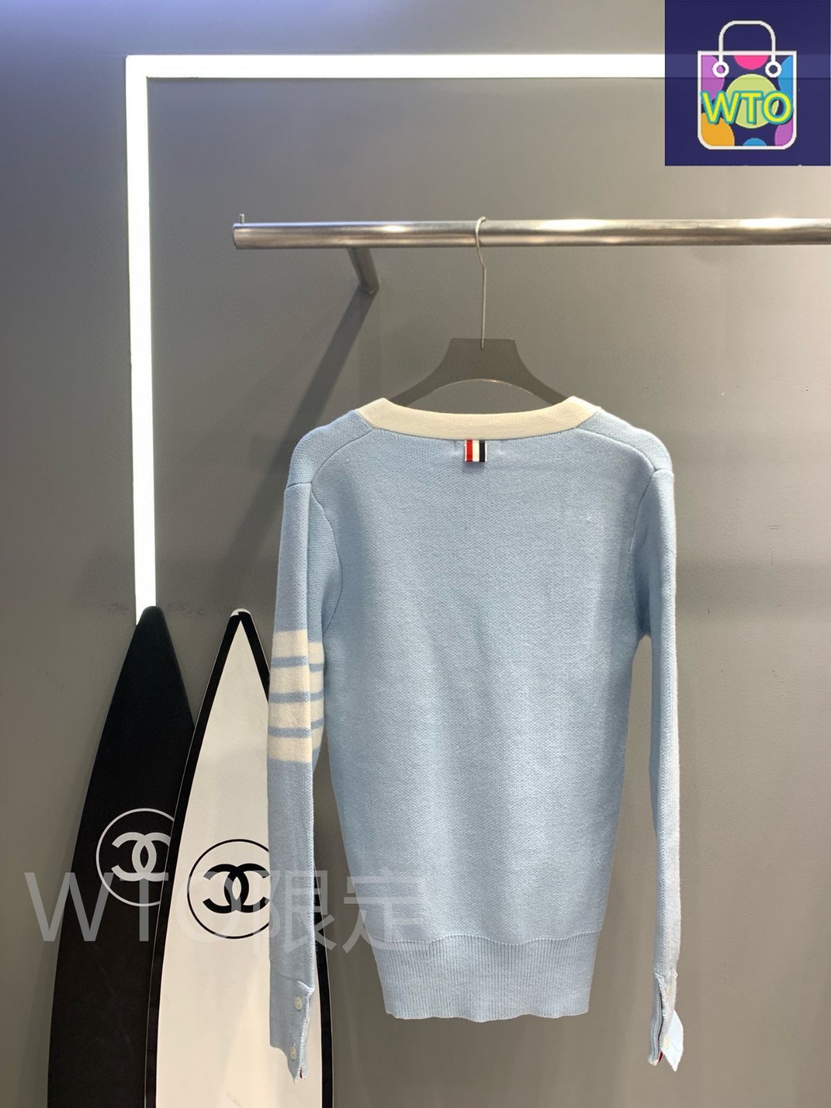 Thom Browne風 刺繍ドッグ Vネックカーディガン