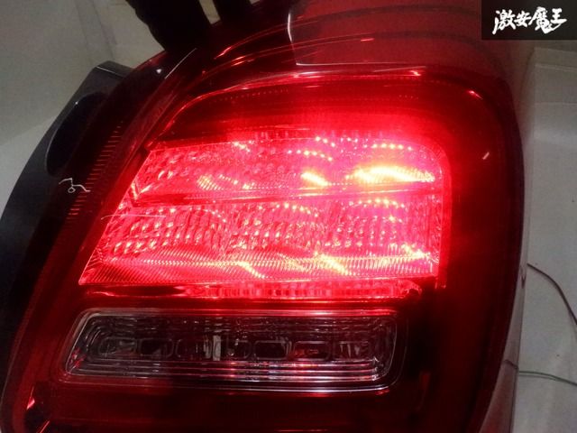 ZC33S 純正テールランプ 220-59363 ☆点灯OK☆ スズキ 純正 ZC33S スイフトスポーツ LED テールランプ