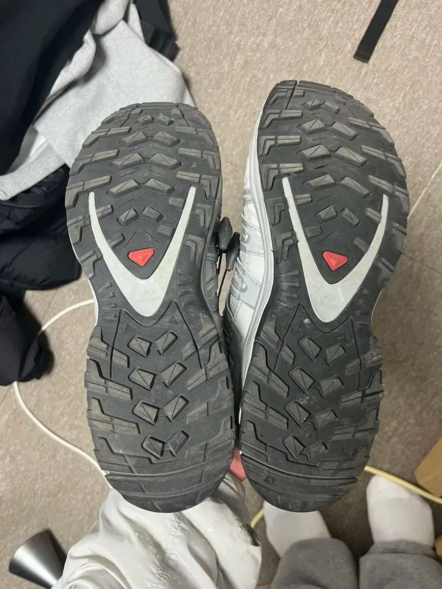 サロモン xa pro 3 d アロイシルバー 280