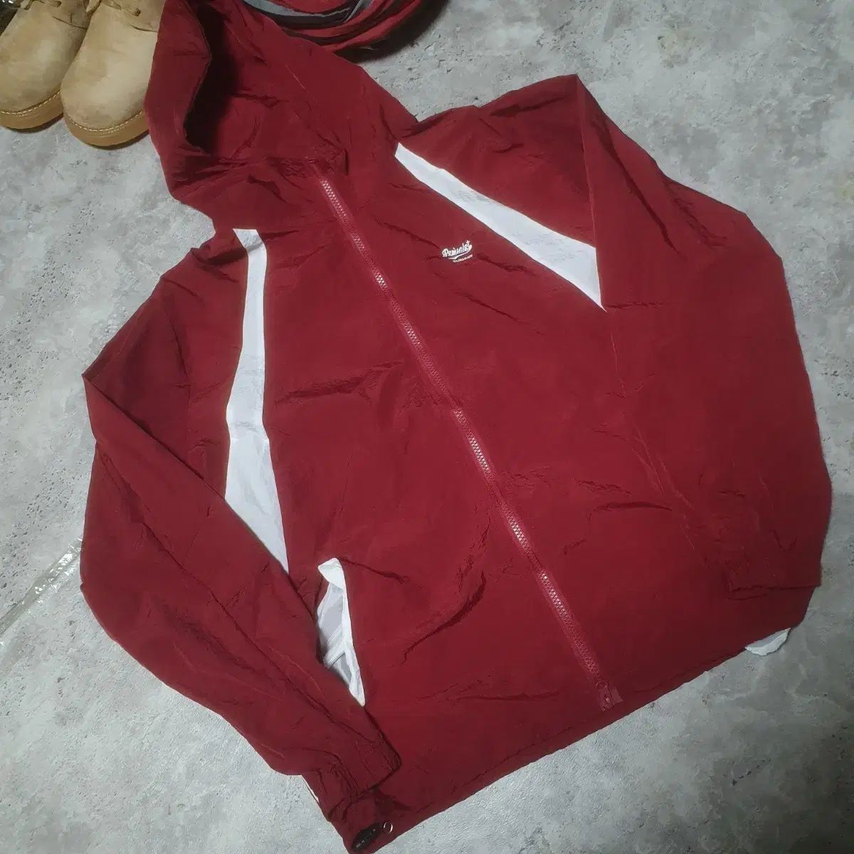 バーガンディ ウィンドブレーカー SAYSKY フード付きウィンド