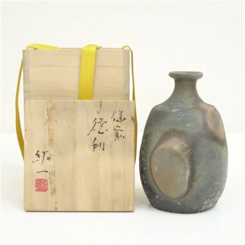 備前焼 柴岡紘一造 蝶文皿 窯変 飾り皿 箱付☆日本工芸会正会員 備前焼 柴岡紘一造 蝶文皿 窯変 飾り皿 箱付☆日本工芸会正会員 備前焼