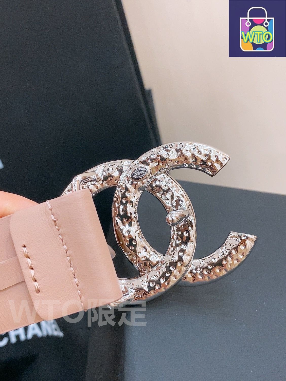 CHANEL クリスタル付きブラックベルト新品お安く出品してる為値下げは✖️ CHANEL クリスタル付きブラックベルト新品お安く出品してる為値下げは