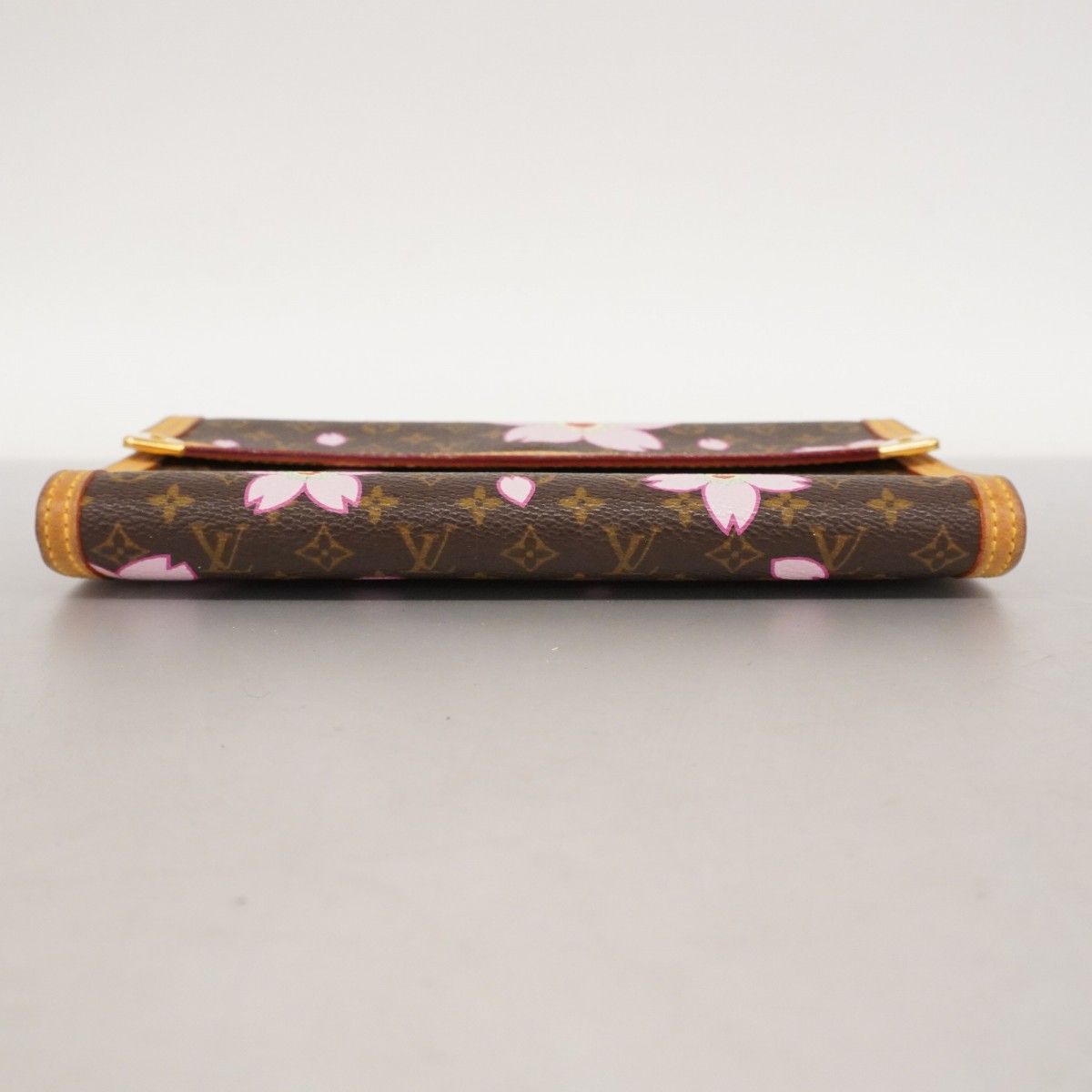 5oe4894】ルイヴィトン 三つ折り長財布 モノグラム・チェリー