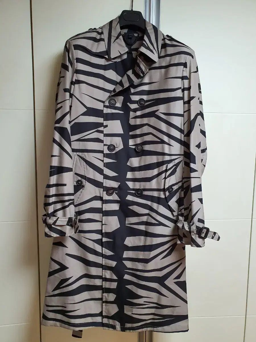  バーバリープロサム ゼブラ トレンチコート 50 チェスターコート ジャケット アウター
